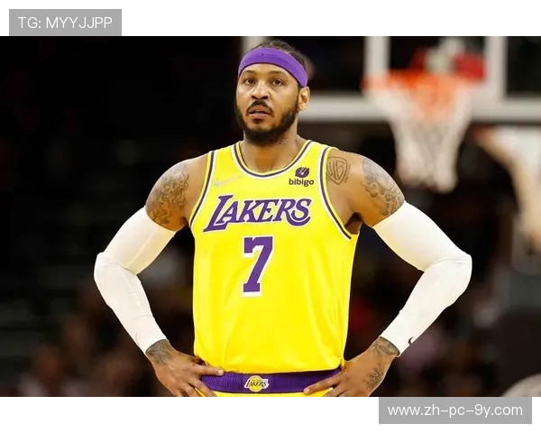 《篮球明星背后的故事与成就揭秘：从赛场到人生的辉煌篇章》