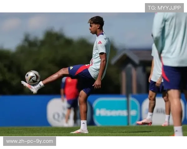 国际赛激情对决法国队与意大利队谁能笑到最后